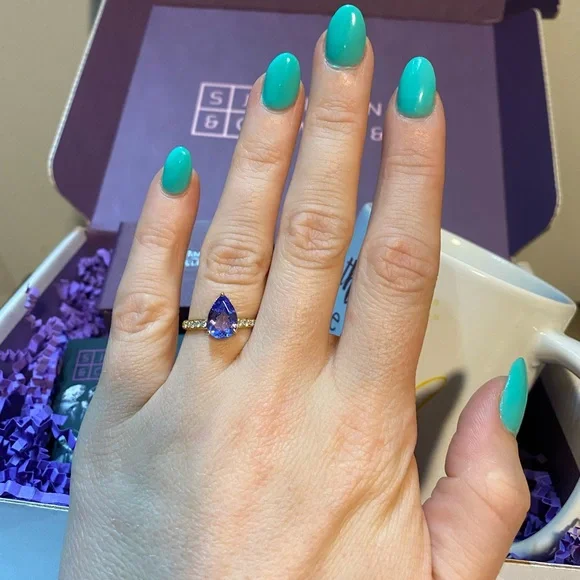 10k Tanzanite & Diamond Ring - Picture 6 of 7